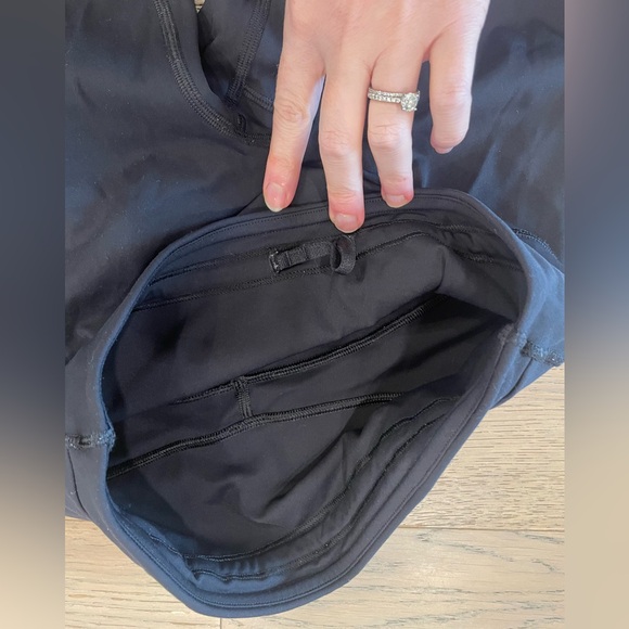 Lot of 4 capri leggings - lululemon, H&M - Picture 13 of 16